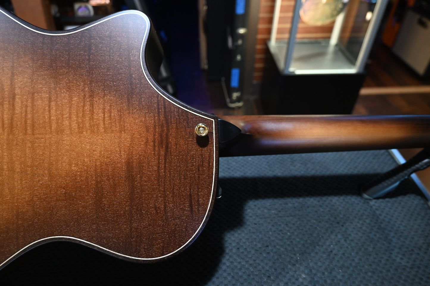 Taylor Builder’s Edition 652ce 2024 - Wild Honey Burst Guitar #4091 - Danville Music