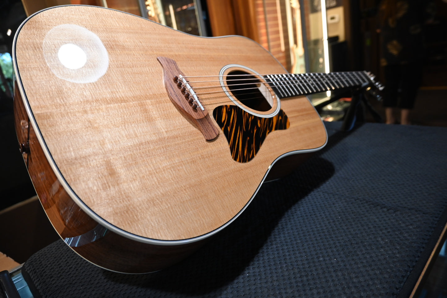 Taylor Gold Label 510e Guitar #6086