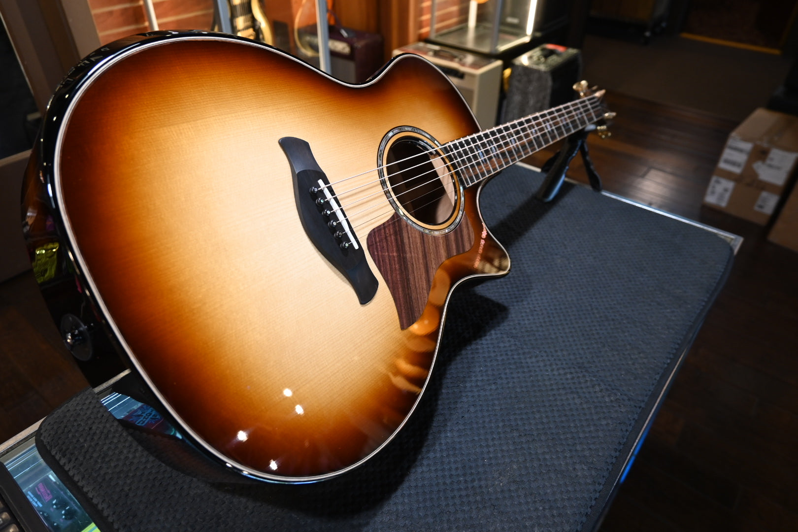 Taylor Builder’s Edition 814ce Adirondack/Honduran Rosewood - Shaded Edge Burst Guitar #6709 - Danville Music