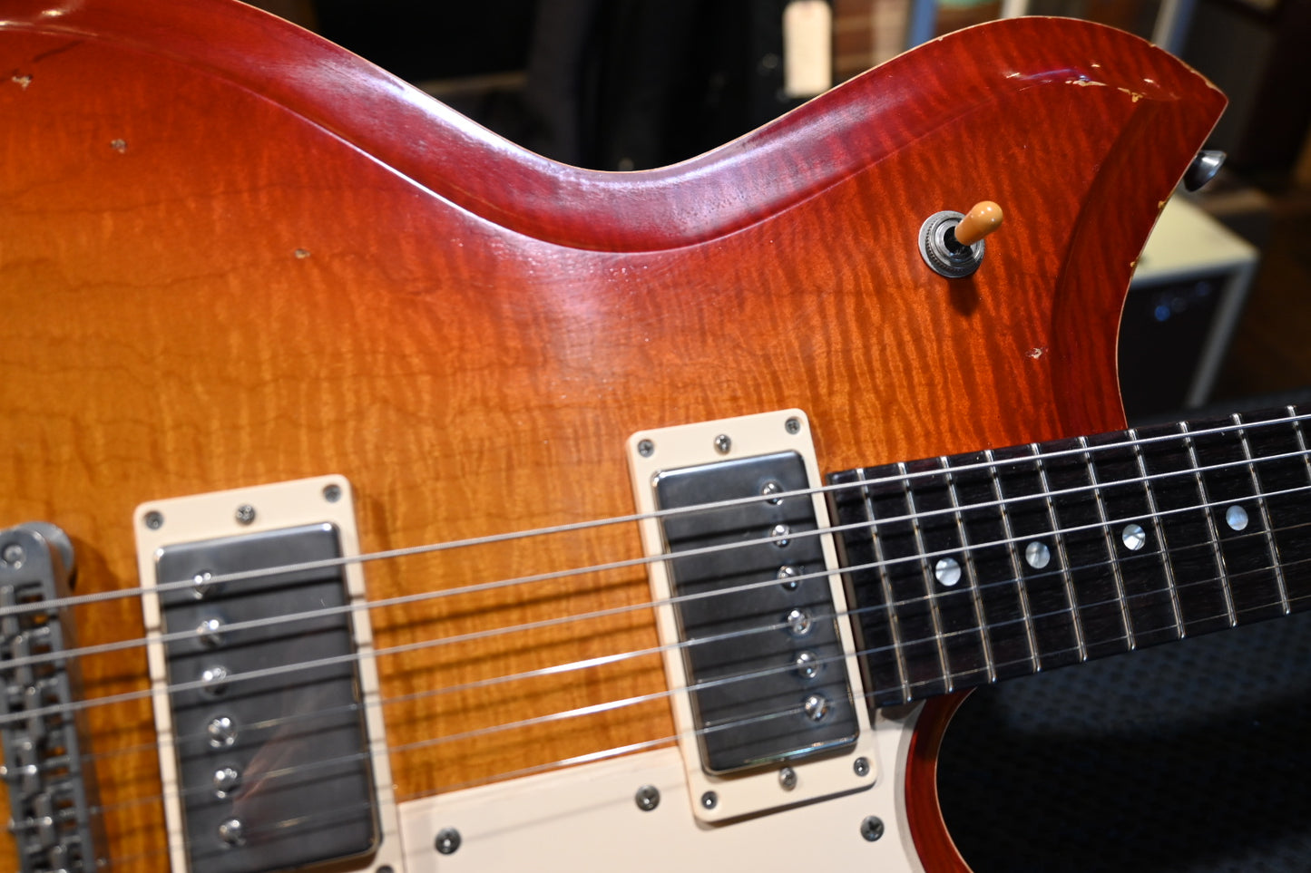 Novo Chambered Serus H2 Dealer Limited - Faded Cherry Burst Guitar #6302 - Danville Music