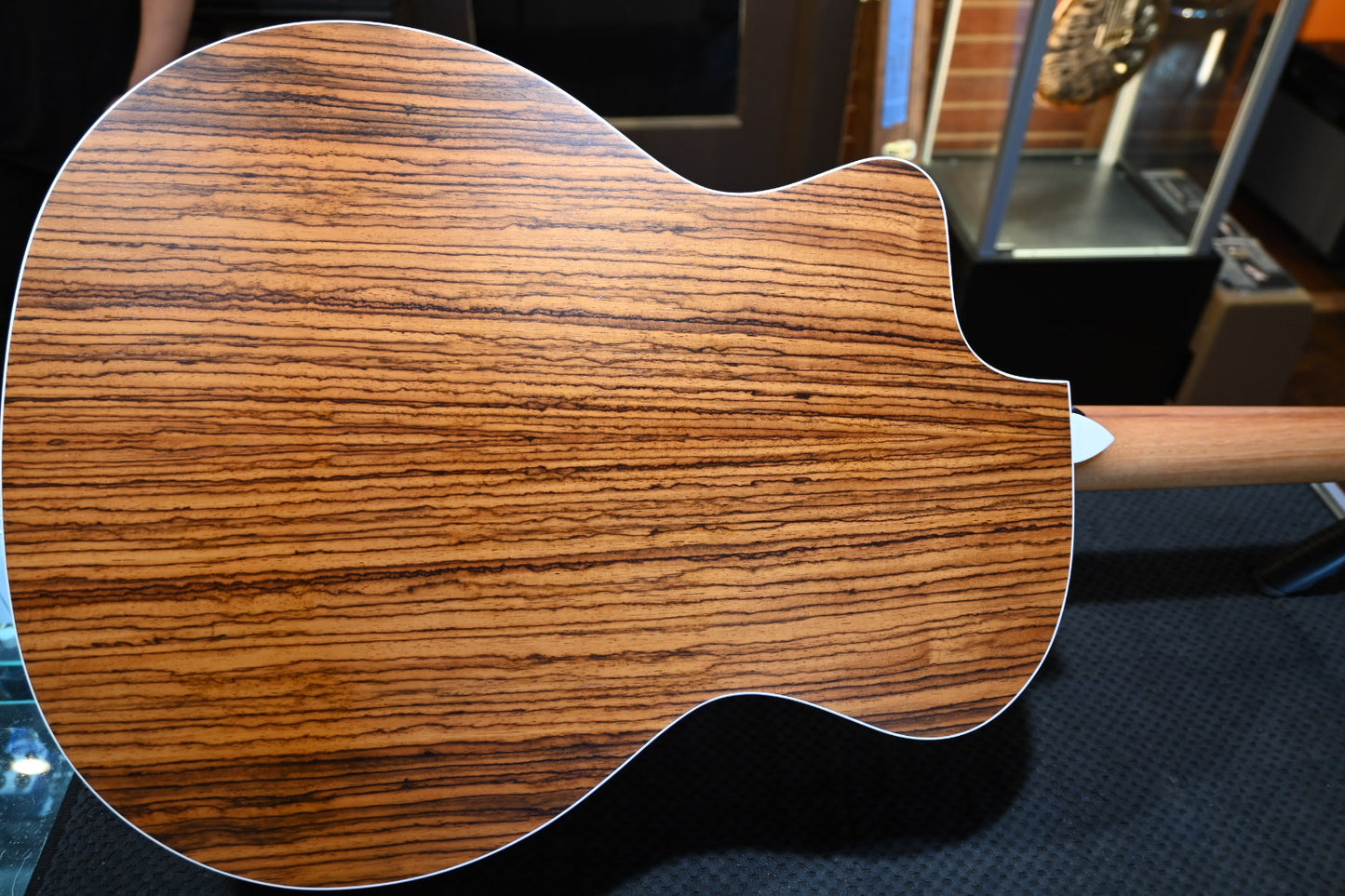 Taylor 214ce Special Edition - Honeyburst Guitar #6467