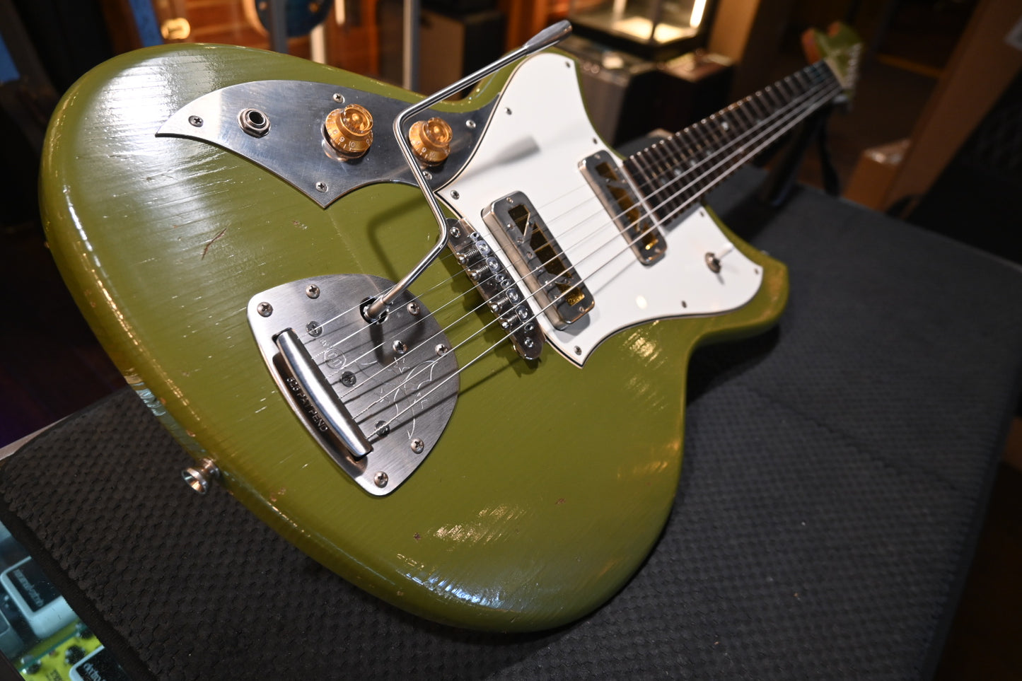 Novo Custom Serus J Left-Handed - Uffington Green Guitar #1403 - Danville Music