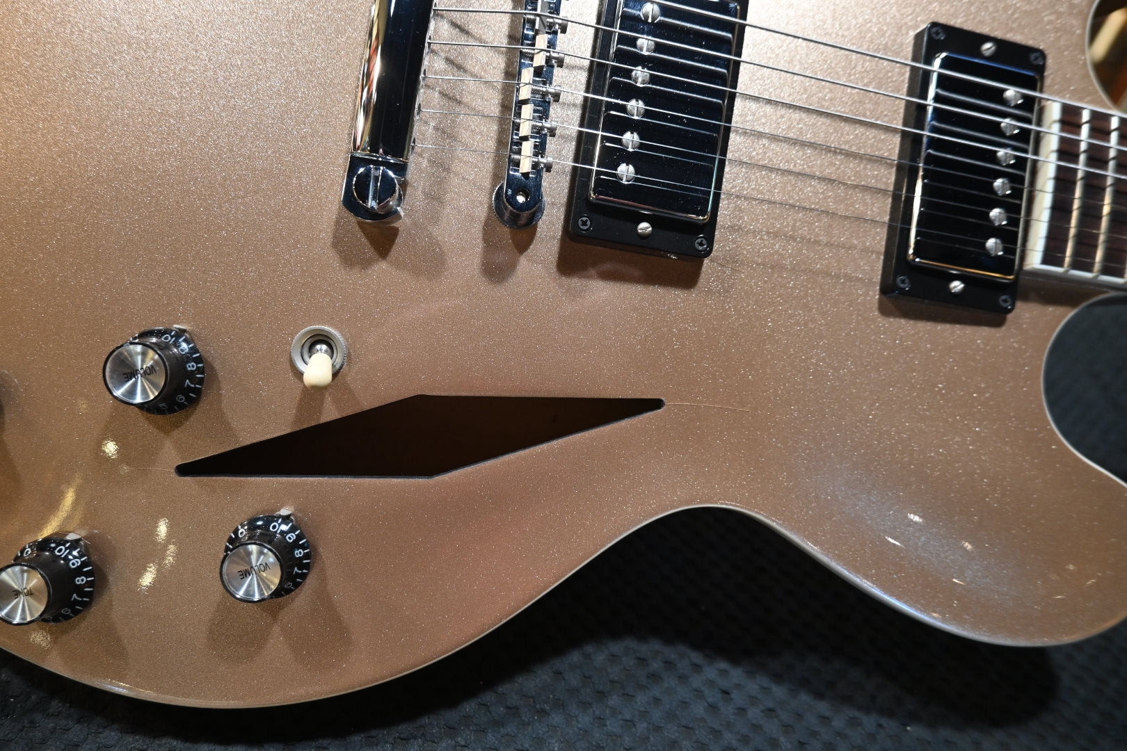Gibson Dave Grohl DG-335 2014 - Metallic Gold Guitar #118 - Danville Music