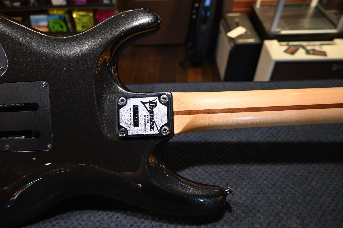 Ibanez JS1000 2007 - Black Pearl Guitar #8457 - Danville Music