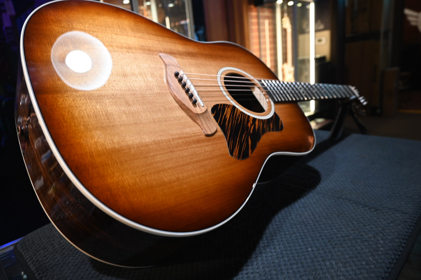 Taylor Gold Label 717e - Sunburst Guitar #5022