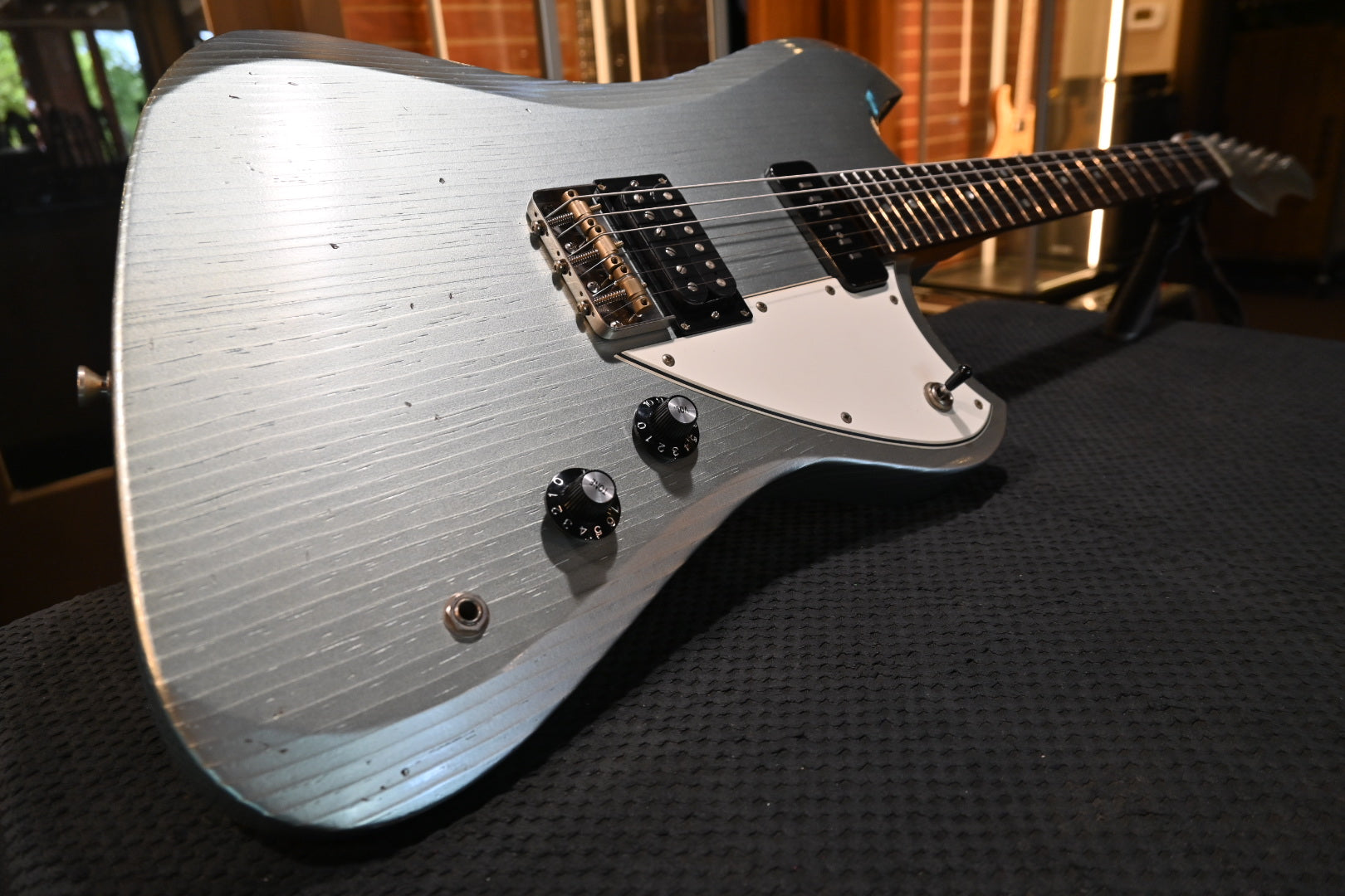 Novo Nucleus Voltur V2 - Ice Blue Metallic Guitar #2639 - Danville Music