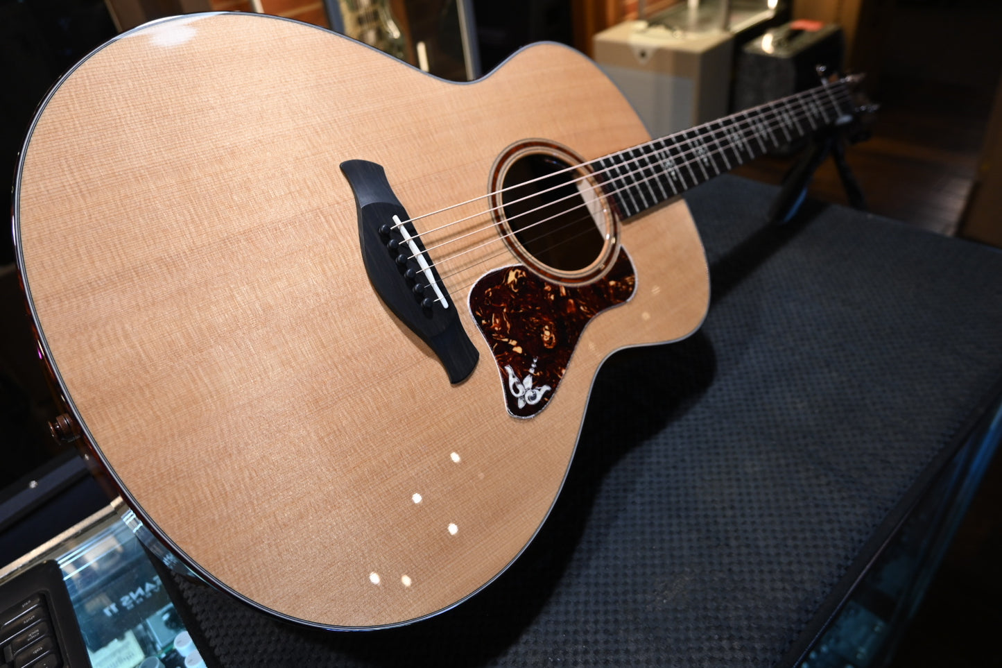 Taylor Custom Gold Label SA Super Auditorium Torrefied Spruce/Sassafras Guitar #6102