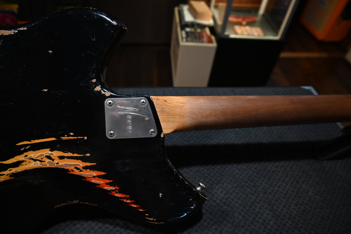 Novo Serus J Limited - Bull Black over ‘64 3-Tone Burst Guitar #1159