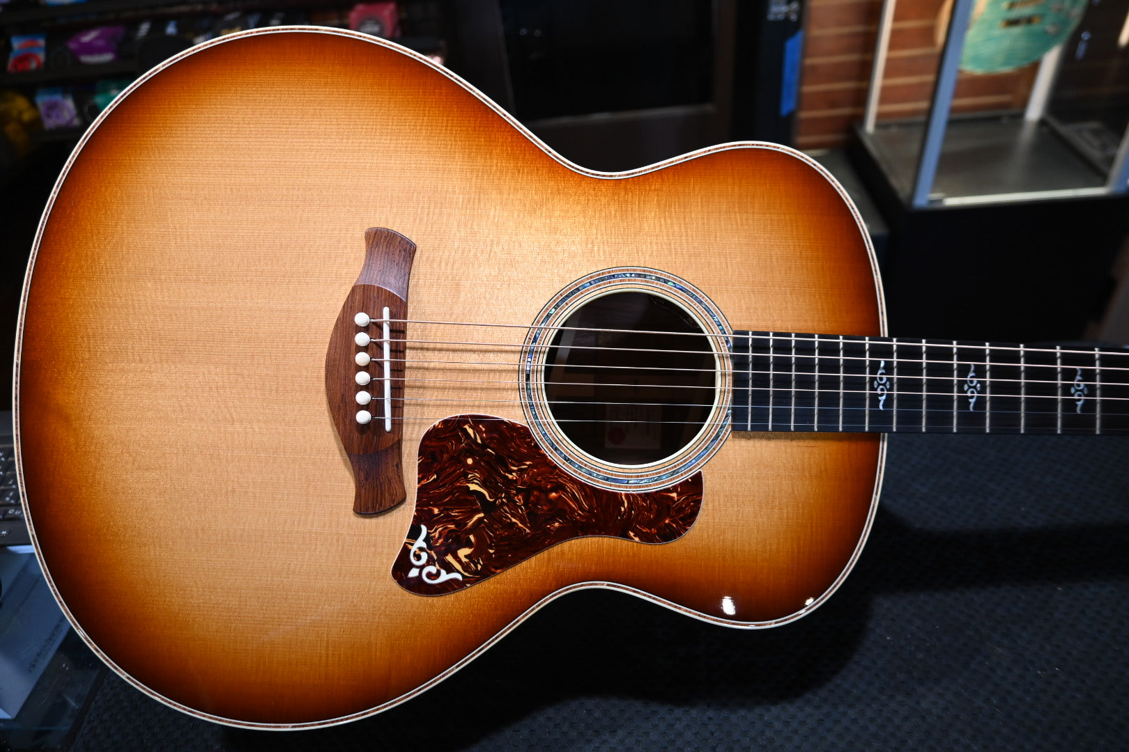Taylor Gold Label 814ce 2025 - Sunburst Guitar #5023 - Danville Music
