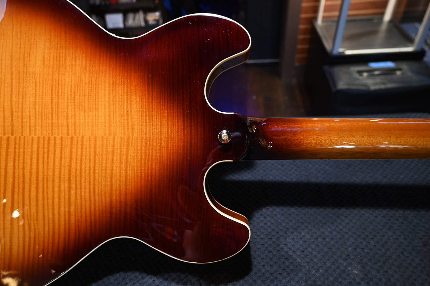 Yamaha SA2200 - Violin Sunburst Guitar