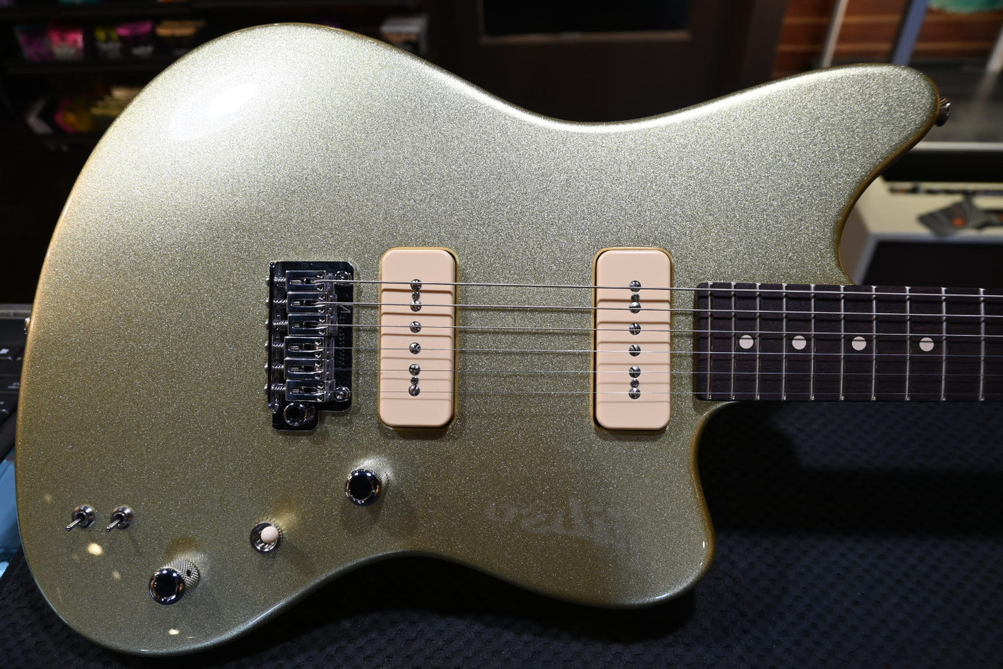 Tom Anderson Raven 2025 - Electrum Green Gold Guitar #825N - Danville Music
