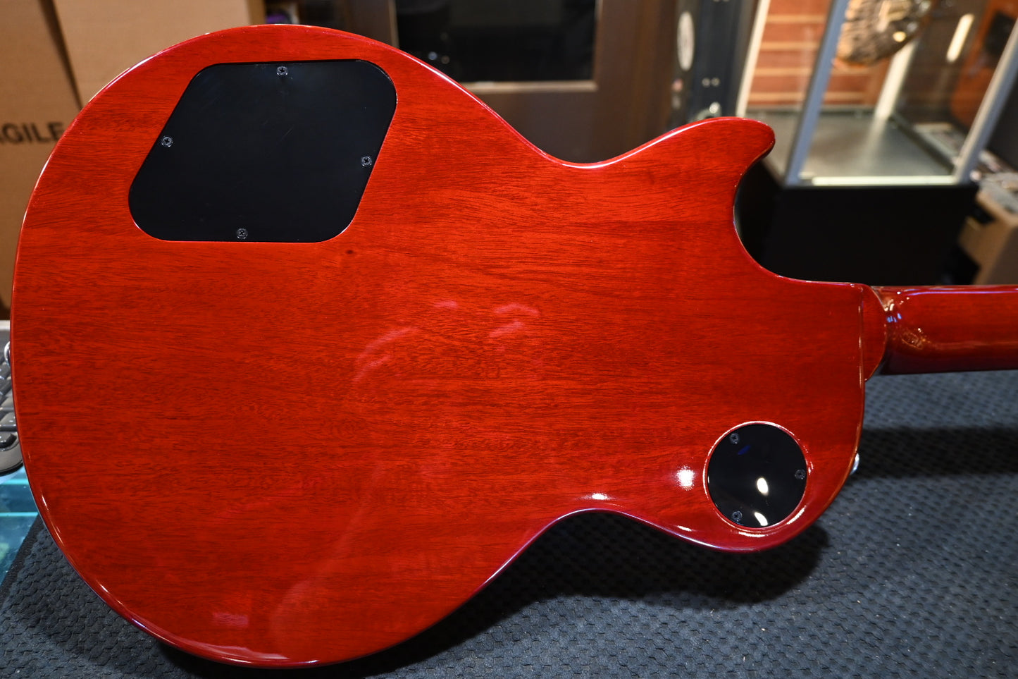 Gibson Les Paul Studio 2025 - Wine Red Guitar #0128
