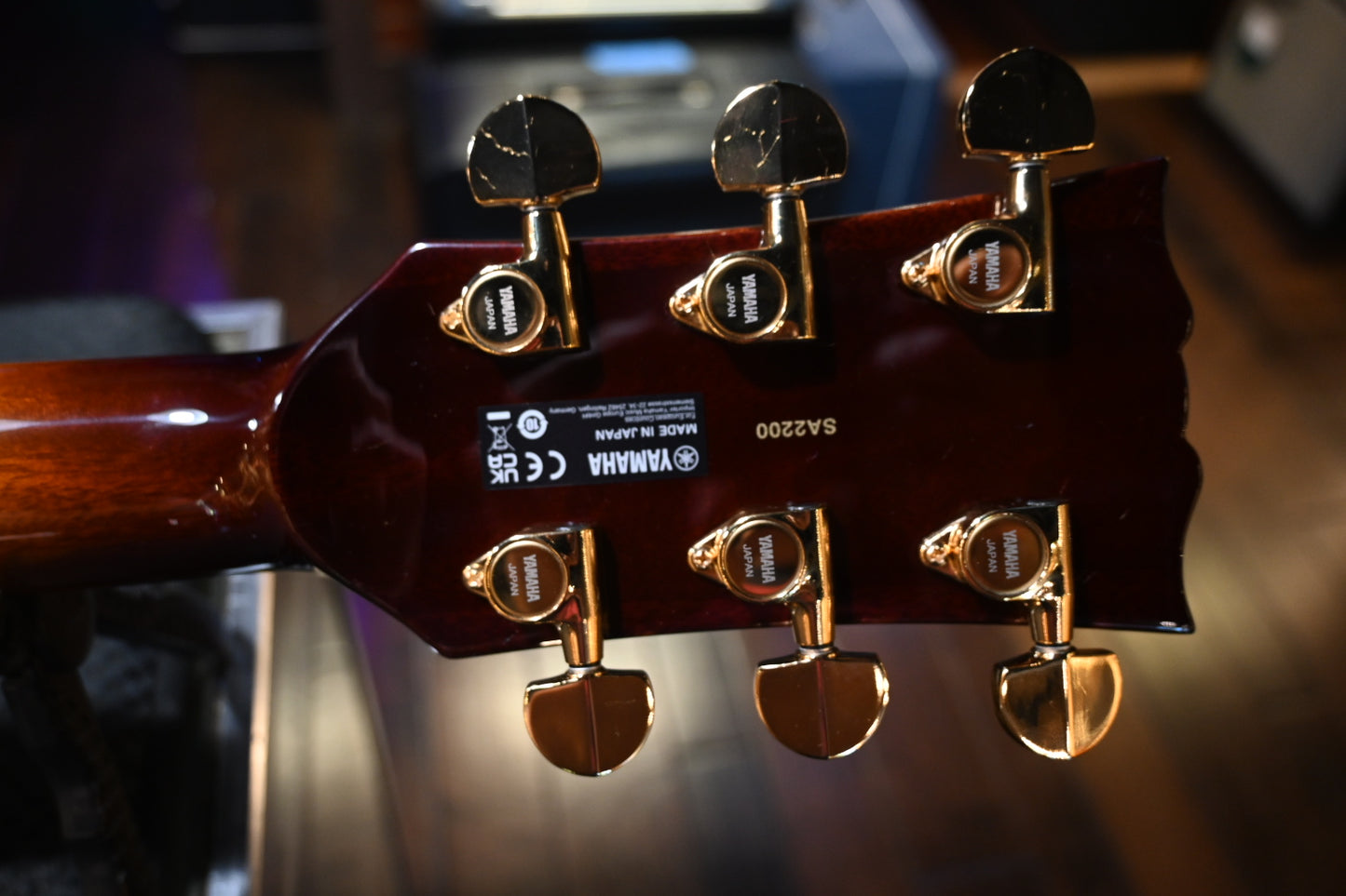Yamaha SA2200 - Violin Sunburst Guitar