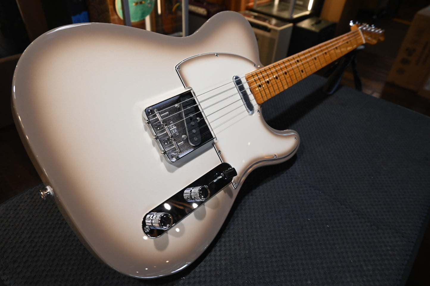 Fender Limited Edition Vintera II ‘60s Telecaster - Antigua Guitar