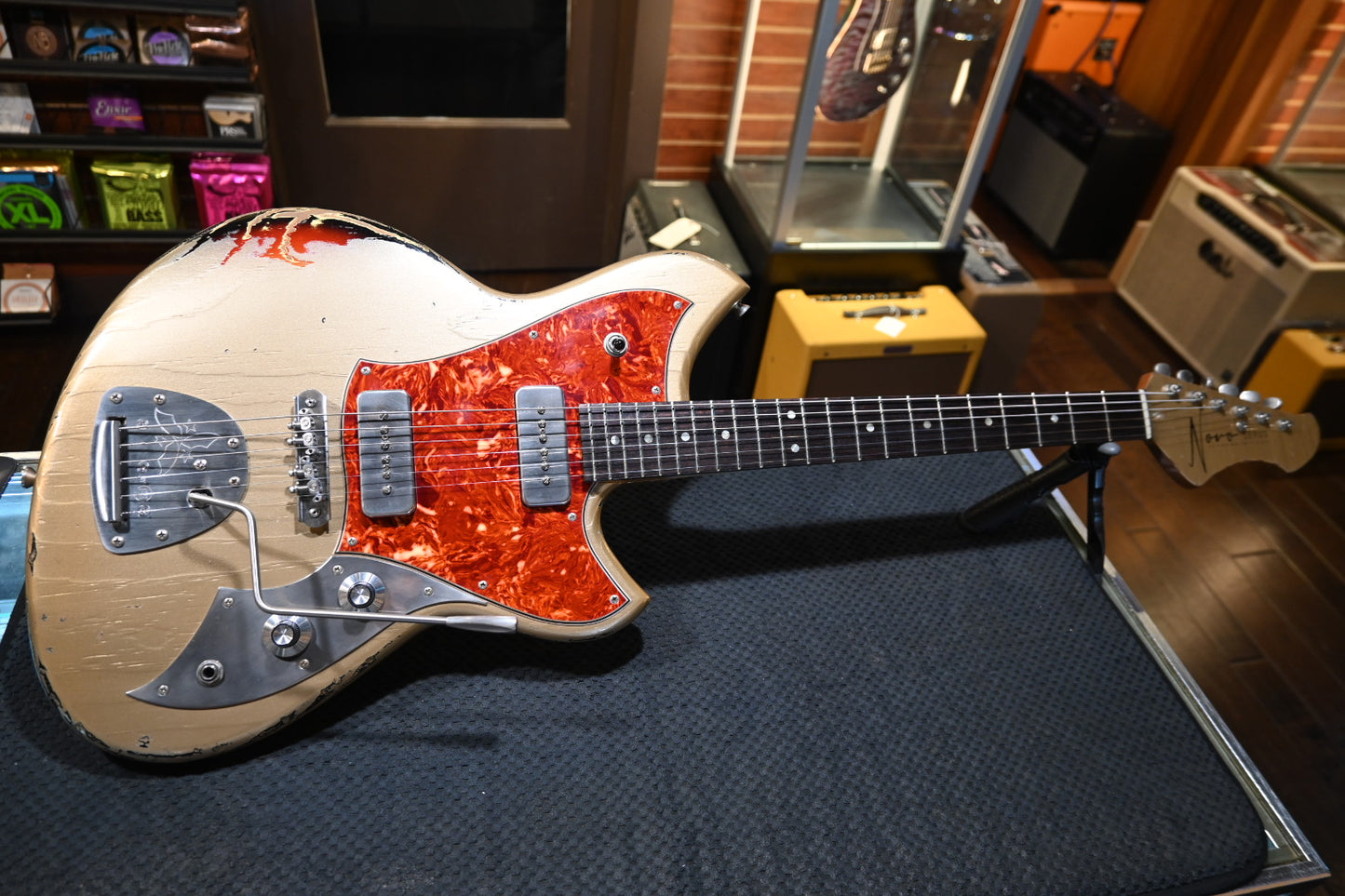 Novo Serus J Limited - Shoreline Gold over ‘64 3-Tone Burst Guitar #6589