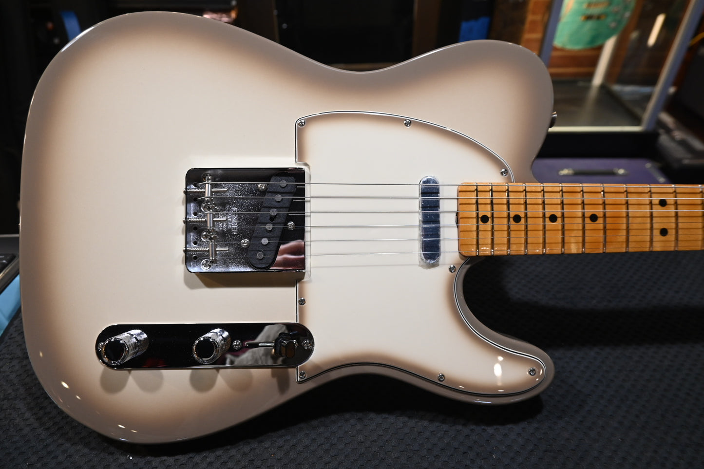 Fender Limited Edition Vintera II ‘60s Telecaster - Antigua Guitar