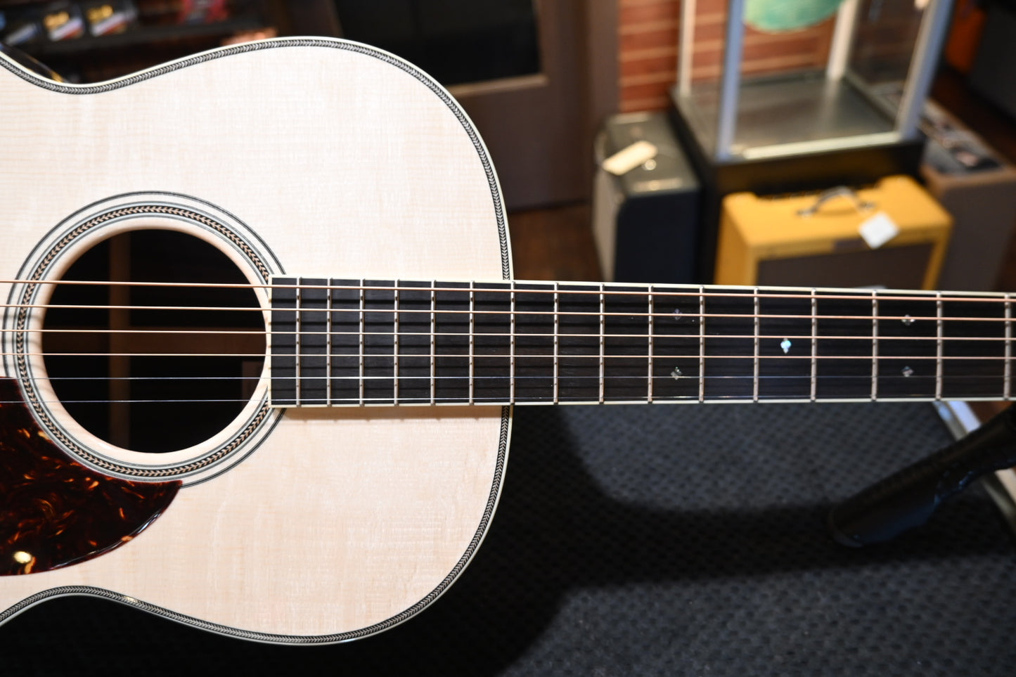 Santa Cruz 000 German Bearclaw Spruce/Indian Rosewood Guitar #6369