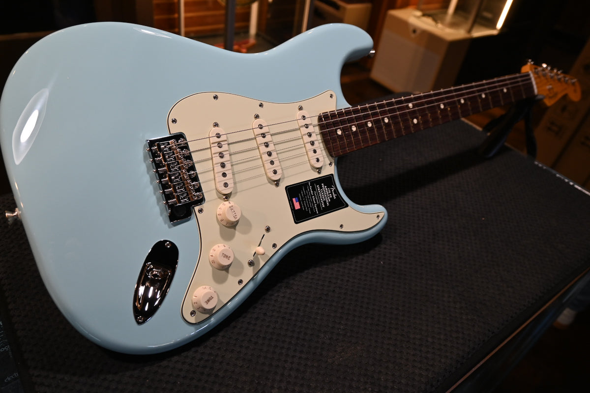 Fender Limited Edition American Professional Classic Stratocaster w/ Fender Silent System Guitar - Daphne Blue #4986