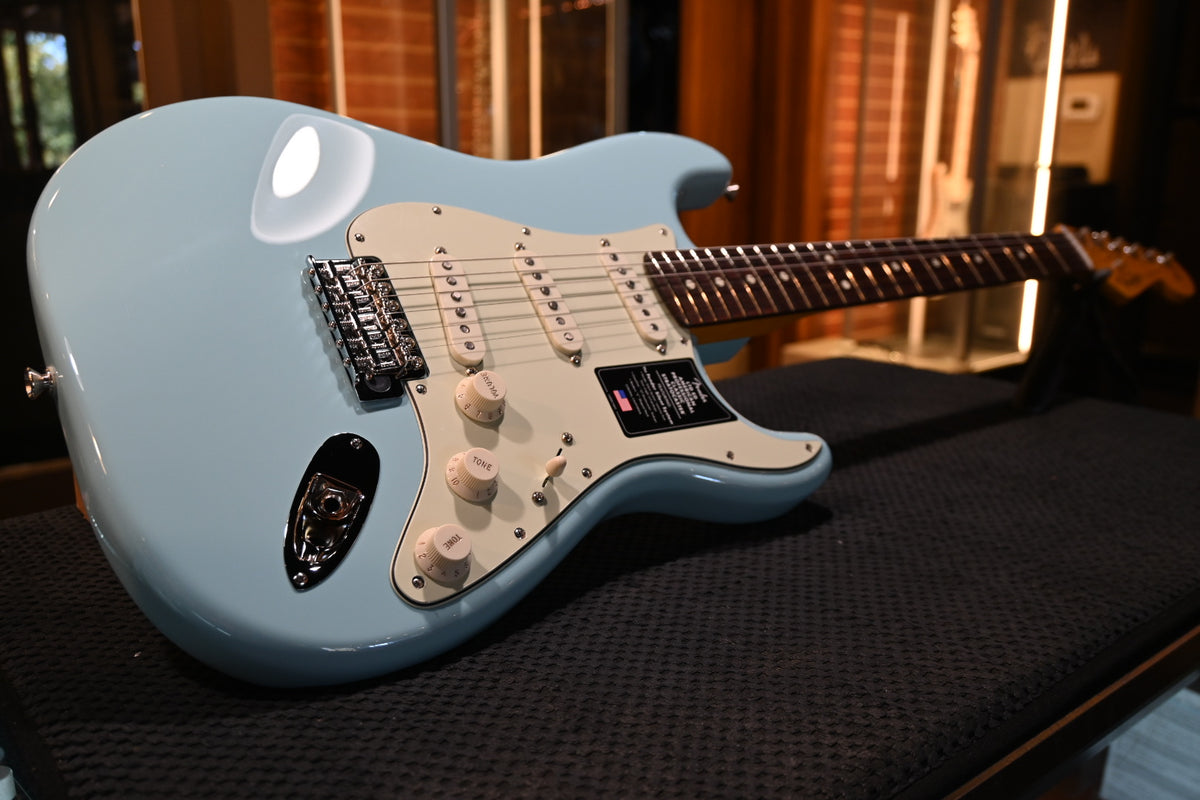 Fender Limited Edition American Professional Classic Stratocaster w/ Fender Silent System Guitar - Daphne Blue #4986