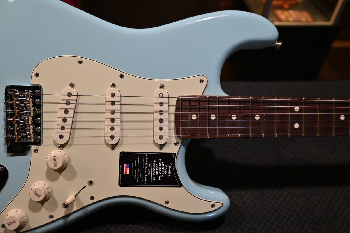 Fender Limited Edition American Professional Classic Stratocaster w/ Fender Silent System Guitar - Daphne Blue #4986