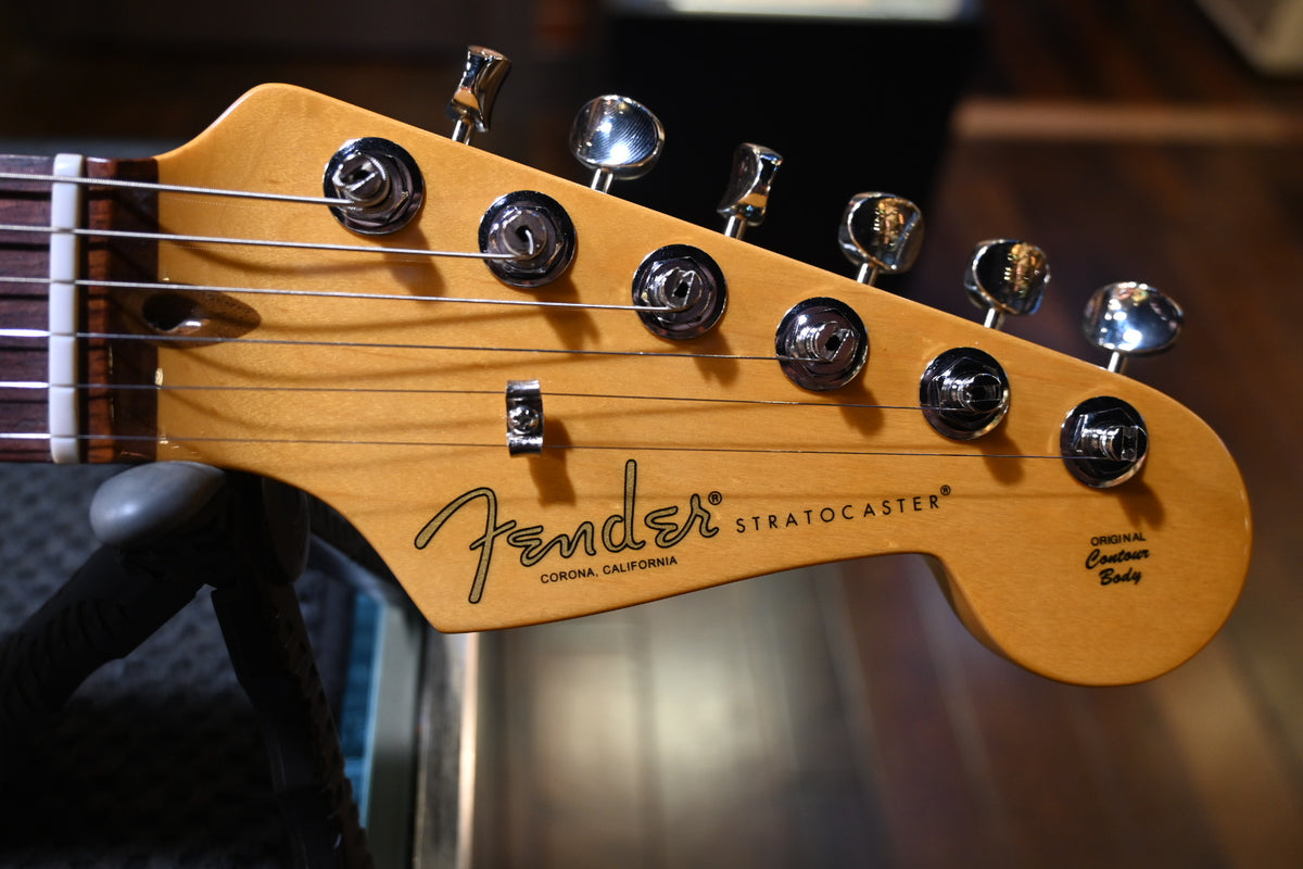 Fender Limited Edition American Professional Classic Stratocaster w/ Fender Silent System Guitar - Daphne Blue #4986