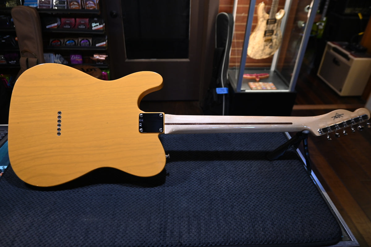 Fender Custom Shop 1951 Nocaster - Butterscotch Blonde Guitar #1494