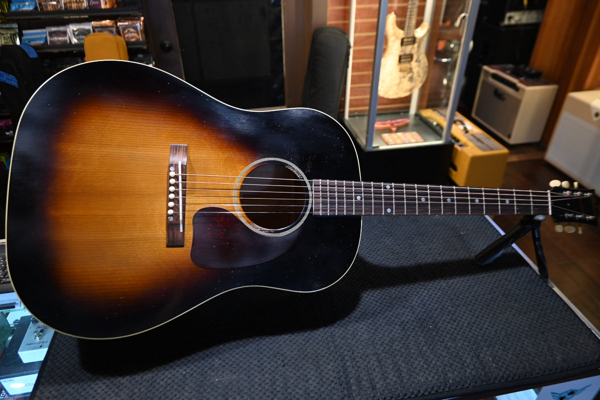 Gibson Custom Shop 1942 Banner J-45 Murphy Lab Light Aged - Vintage Sunburst Guitar #6012