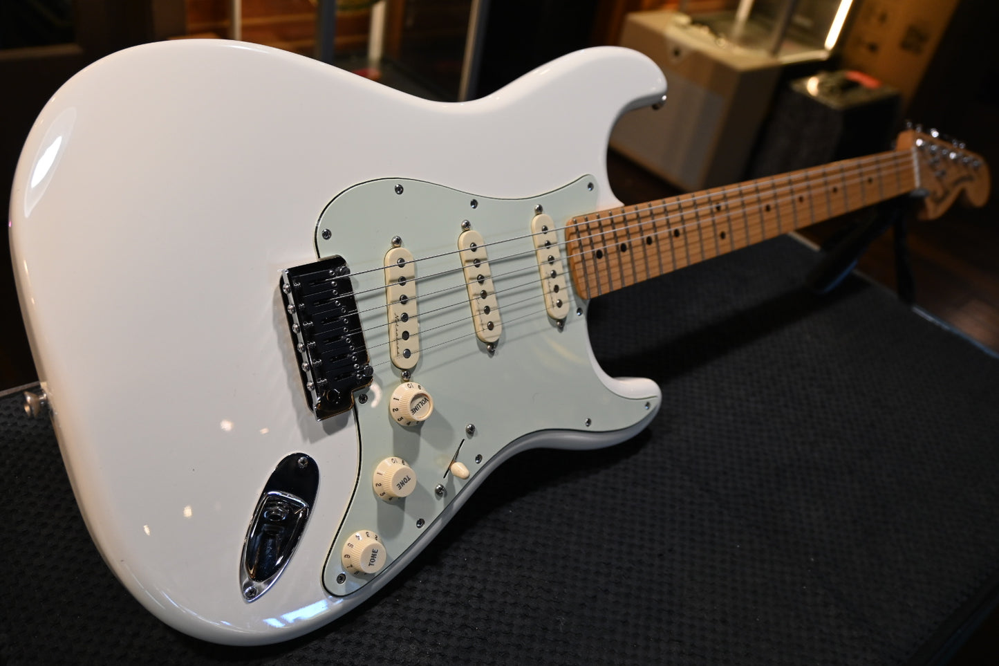 Fender Deluxe Roadhouse Stratocaster 2017 - Olympic White Guitar #9907