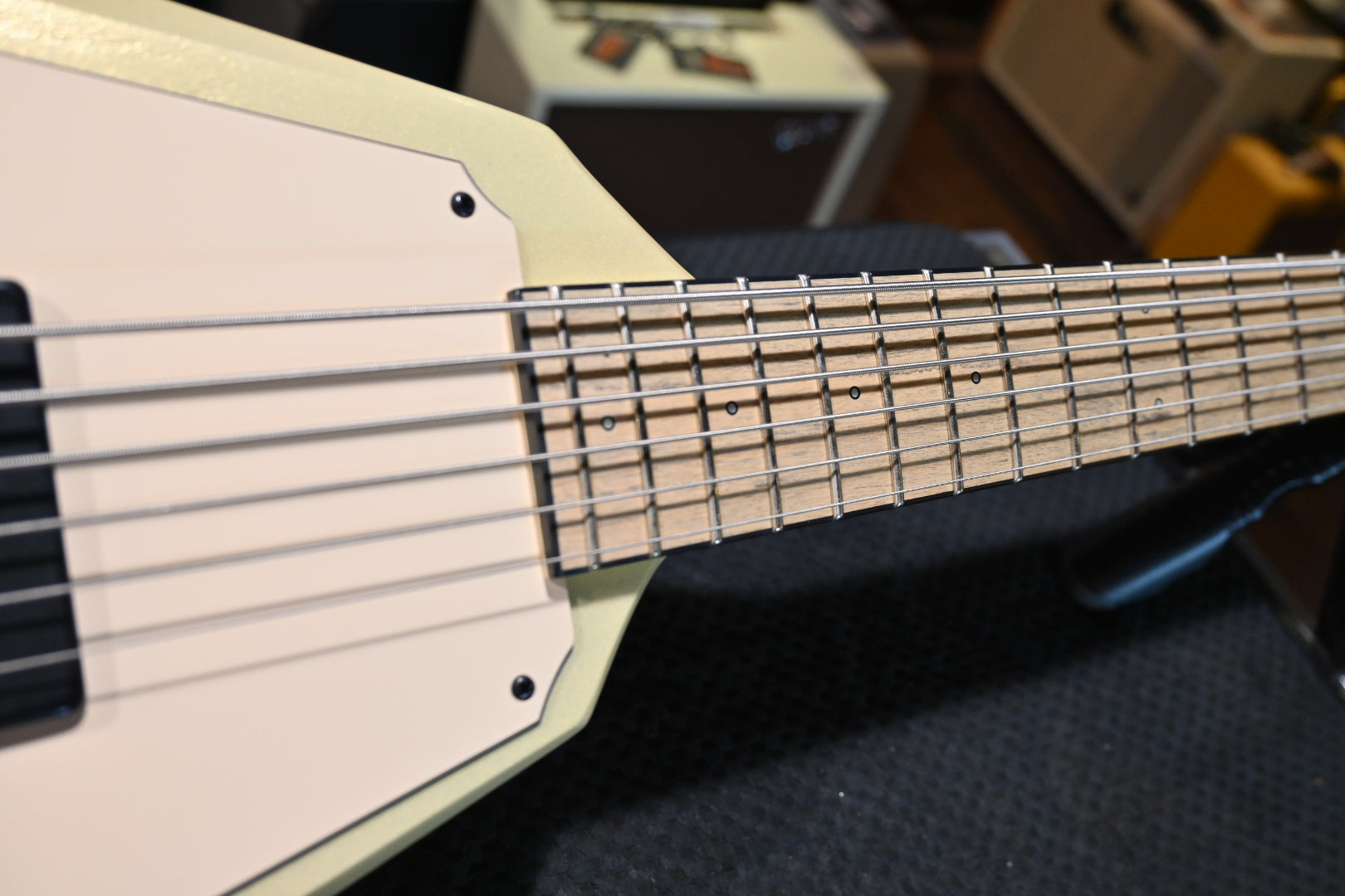 Dunable Asteroid VI Bass - Shiny Butter Bass #5464 - Danville Music