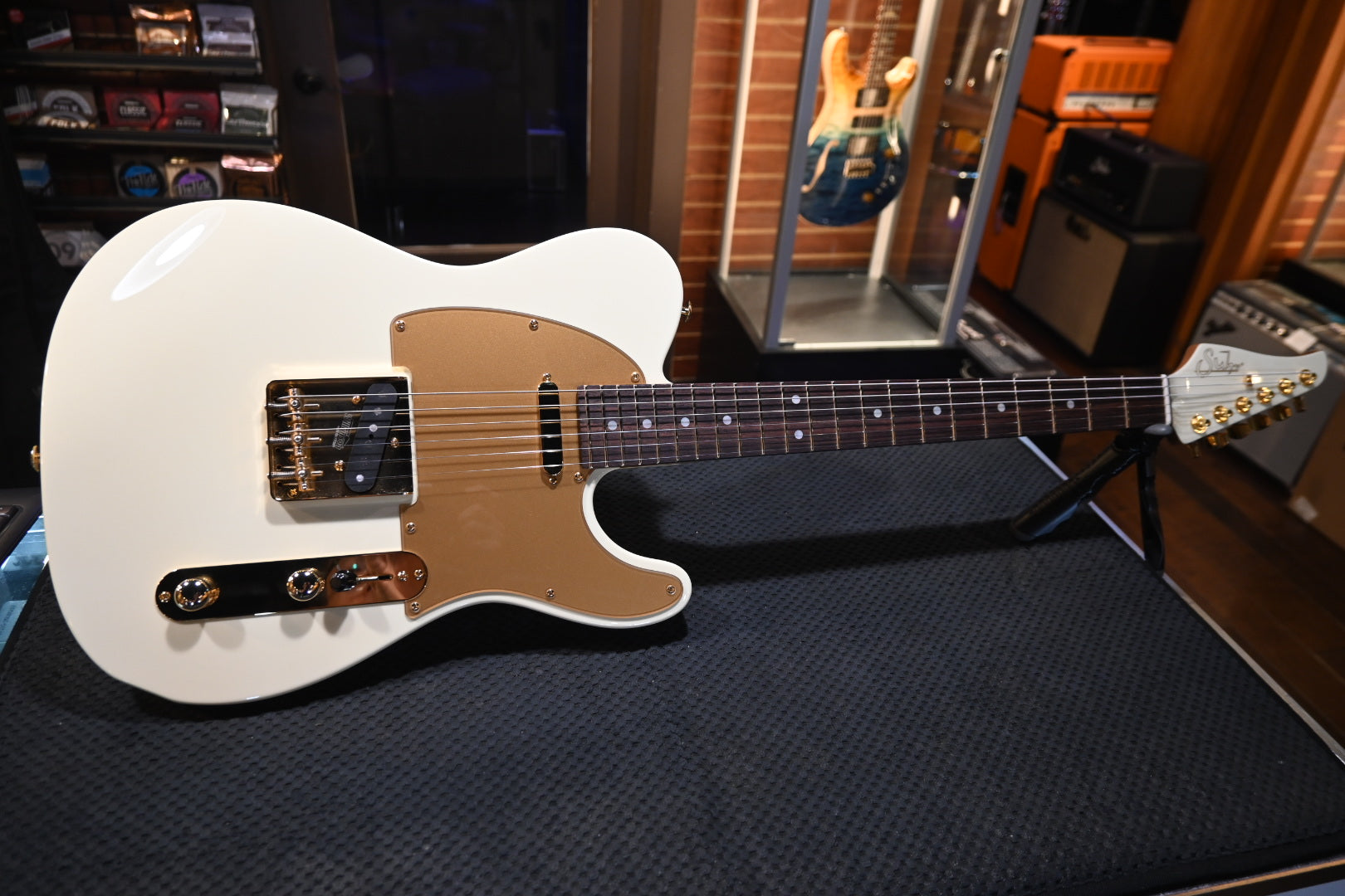 Suhr Mateus Asato Signature Series Classic T SS MA White Guitar