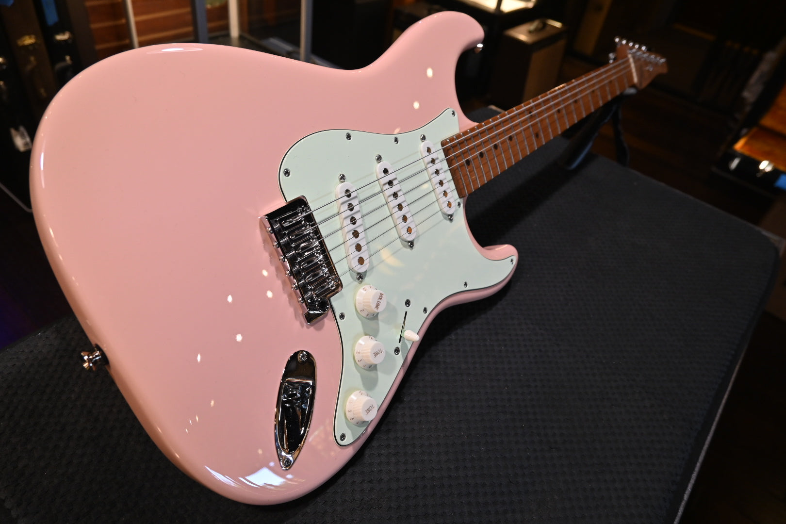 Tom Anderson Icon Classic 2024 Shell Pink Guitar 124M | Danville Music