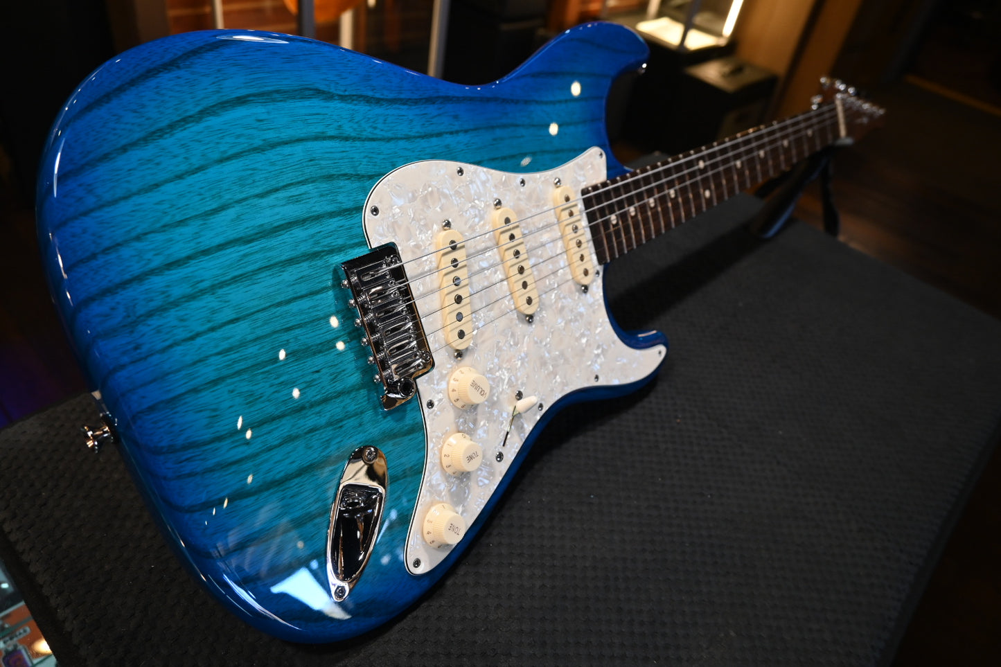 Tom Anderson Icon Classic 2024 - Bora to Transparent Blue Burst Guitar #324A