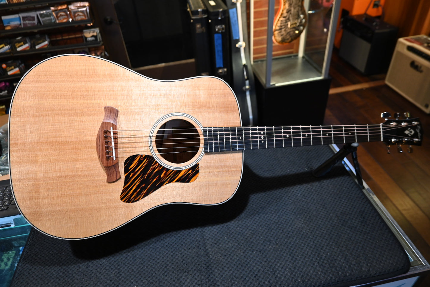 Taylor Gold Label 510e Guitar #6086