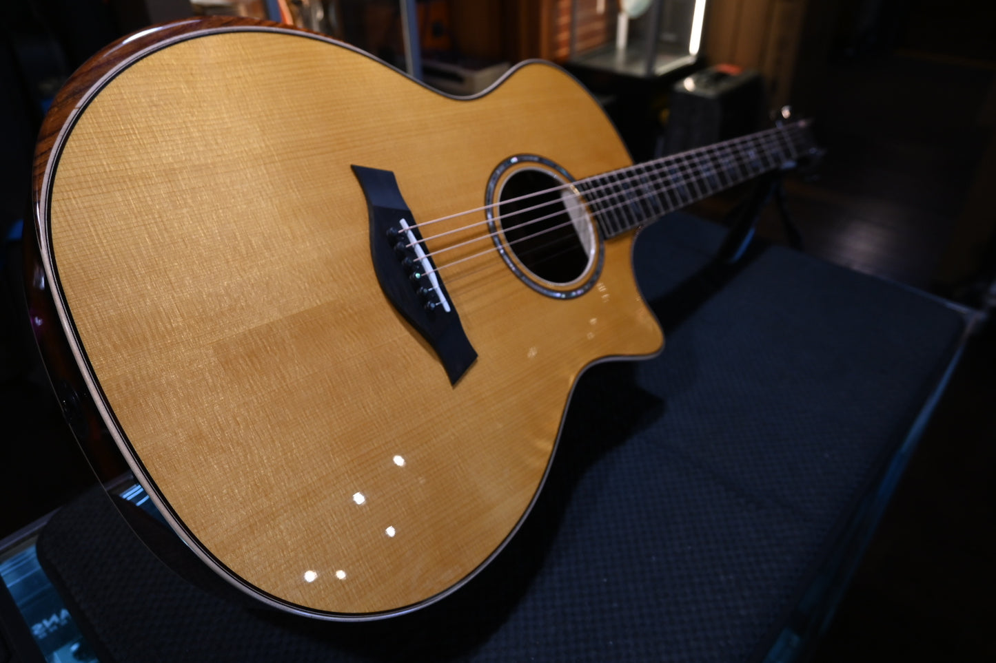 Taylor 814ce Custom Select 2025 Torrefied Spruce/Honduran Rosewood Guitar #5102