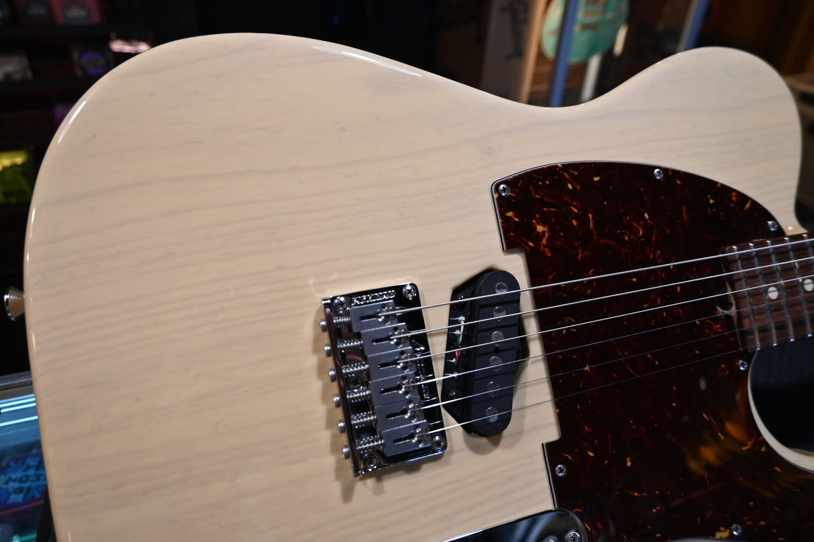 Tom Anderson T Classic 2002 - Translucent Blonde Guitar #402P - Danville Music
