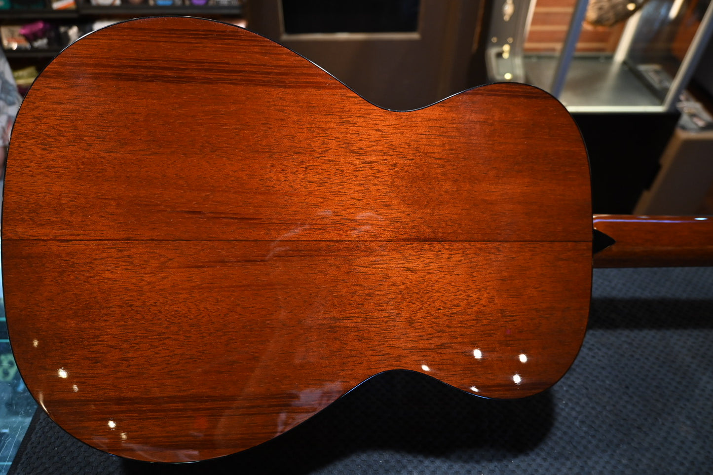 Collings 01 Sitka Spruce/Honduran Mahogany Guitar USED