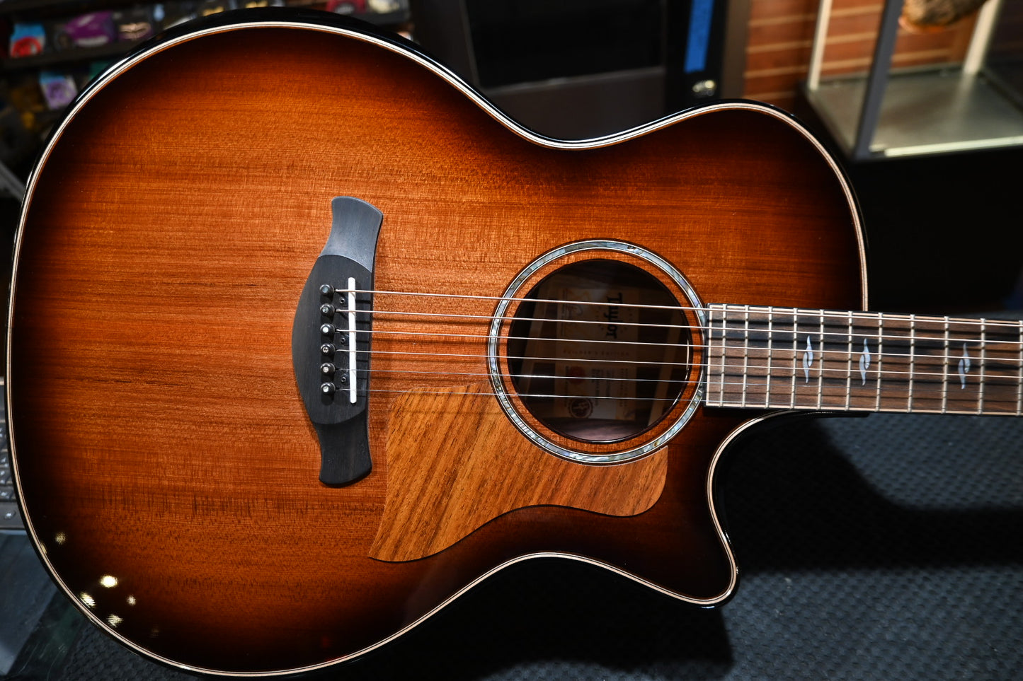Taylor Builder’s Edition 814ce 2025 Sinker Redwood/Honduran Rosewood - Kona Edgeburst Guitar #5035