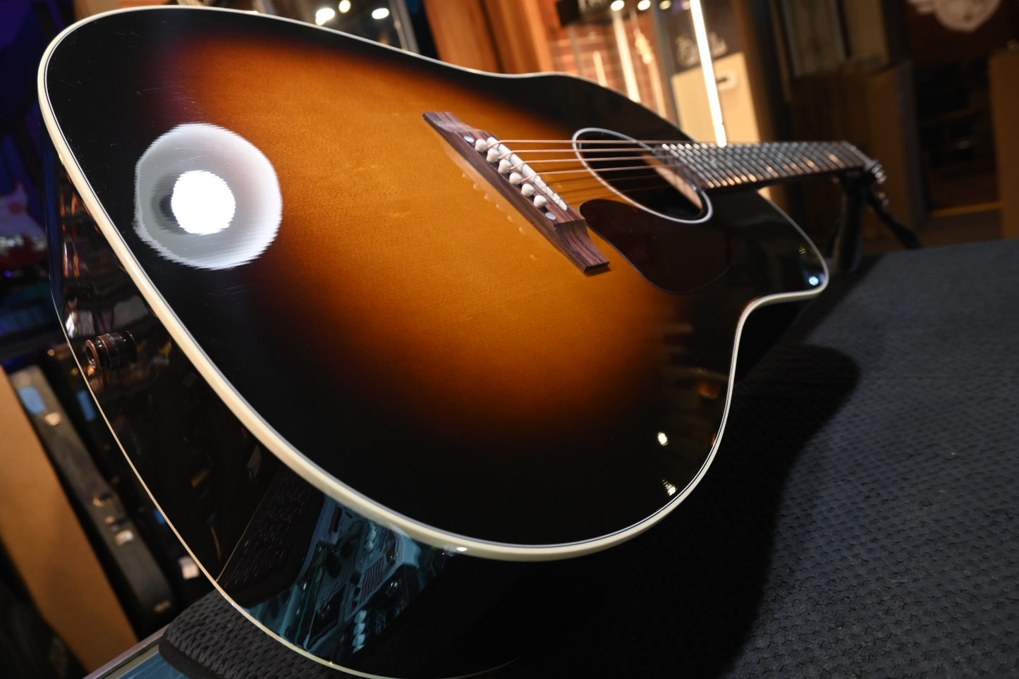 Gibson J-45 Standard - Vintage Sunburst Guitar #4087