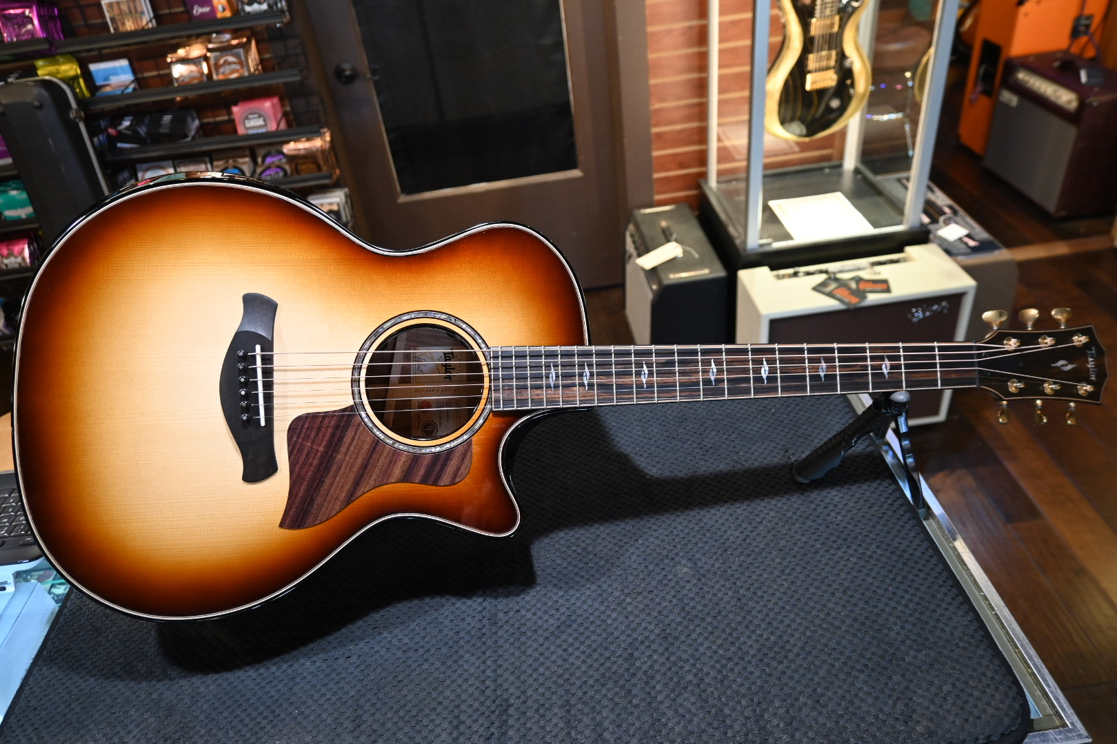 Taylor Builder’s Edition 814ce Adirondack/Honduran Rosewood - Shaded Edge Burst Guitar #6709 - Danville Music