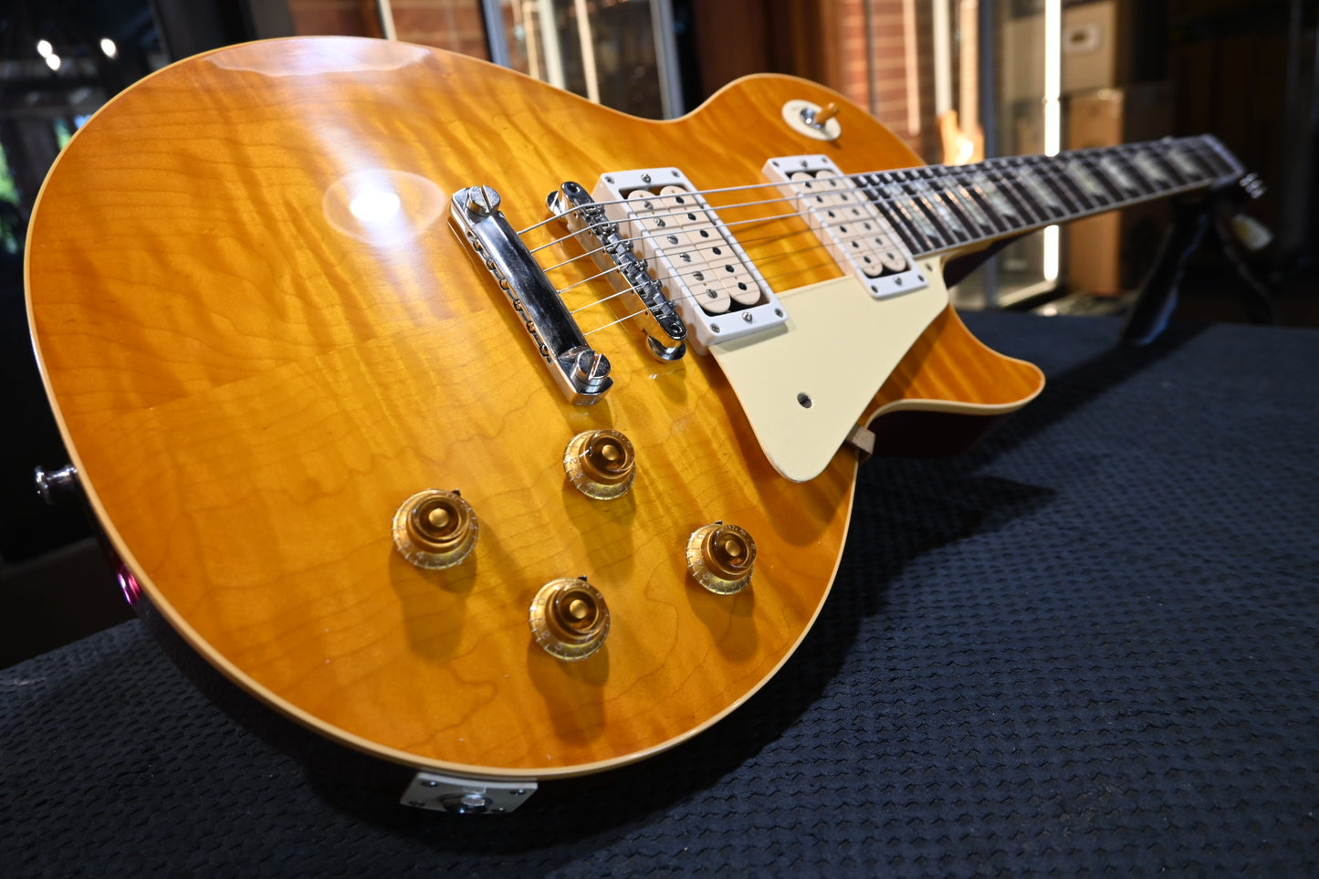 Gibson Custom Shop 1959 Les Paul Standard Reissue BOTB Page 40 VOS - Sunburst Guitar #6702 - Danville Music