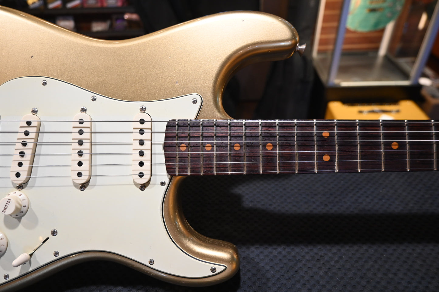 Fender Custom Shop LTD 1964 Stratocaster Journeyman 2022 - Aged Aztec Gold Guitar #0094 - Danville Music