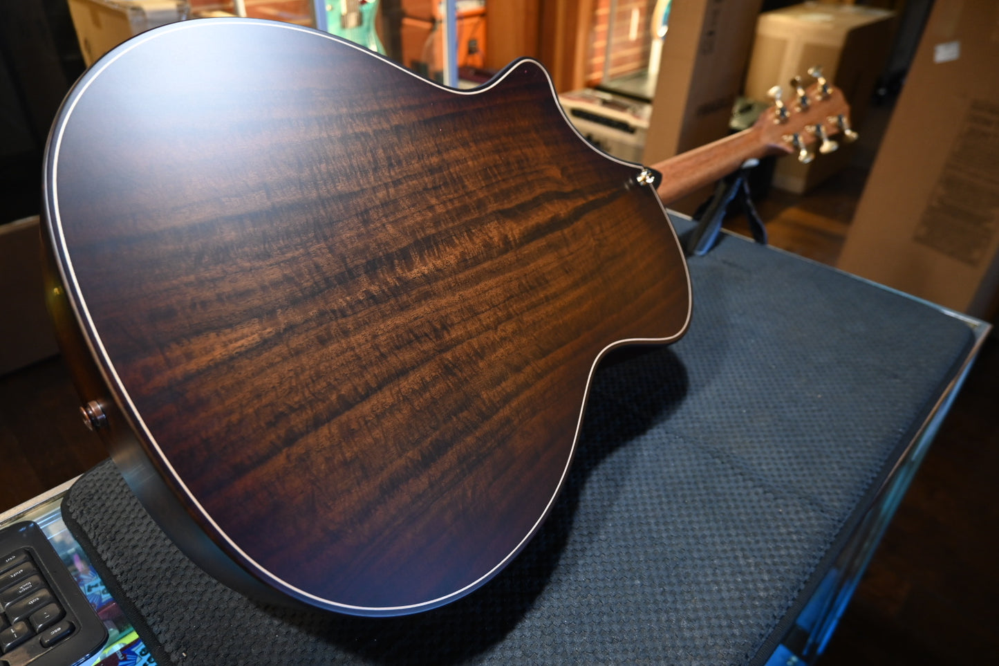 Taylor Custom Builder’s Edition GA Torrefied Spruce/AA Walnut Guitar #5081