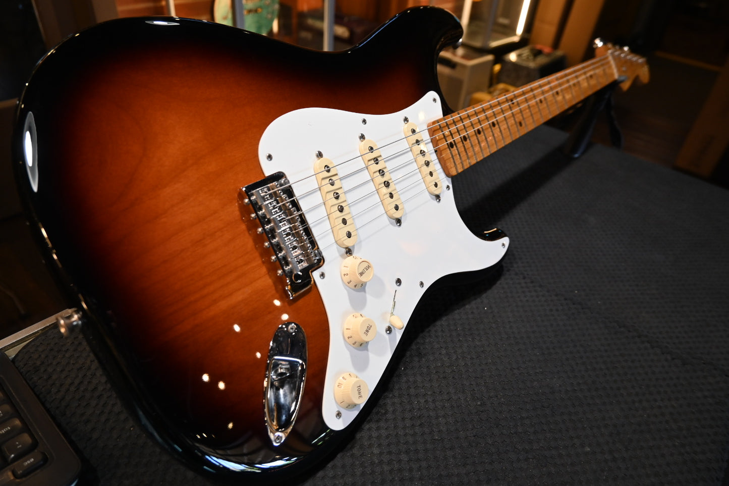 Fender Vintera Stratocaster 2019 - 3-Tone Sunburst Guitar #3920 - Danville Music