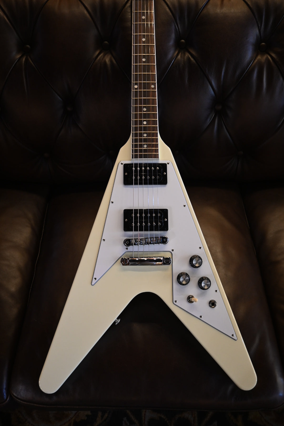 Gibson ‘70s Flying V - Classic White Guitar #0157