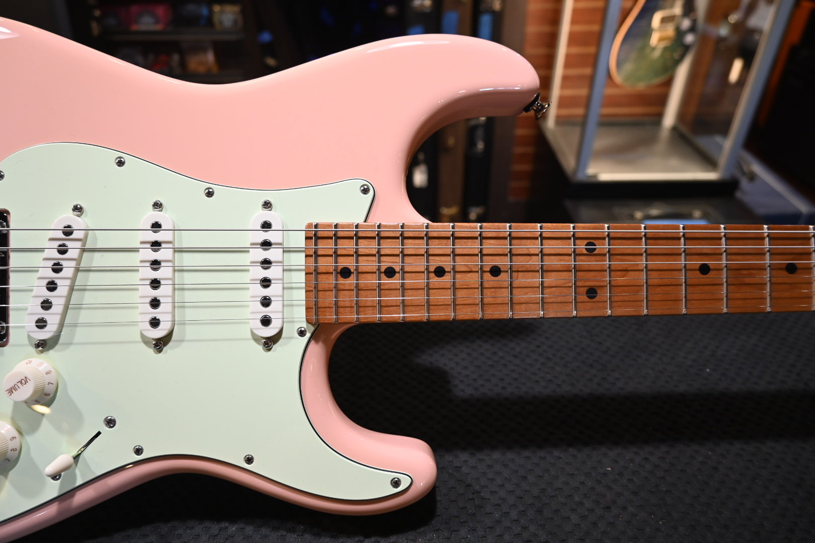 Tom Anderson Icon Classic 2024 Shell Pink Guitar 124M | Danville Music