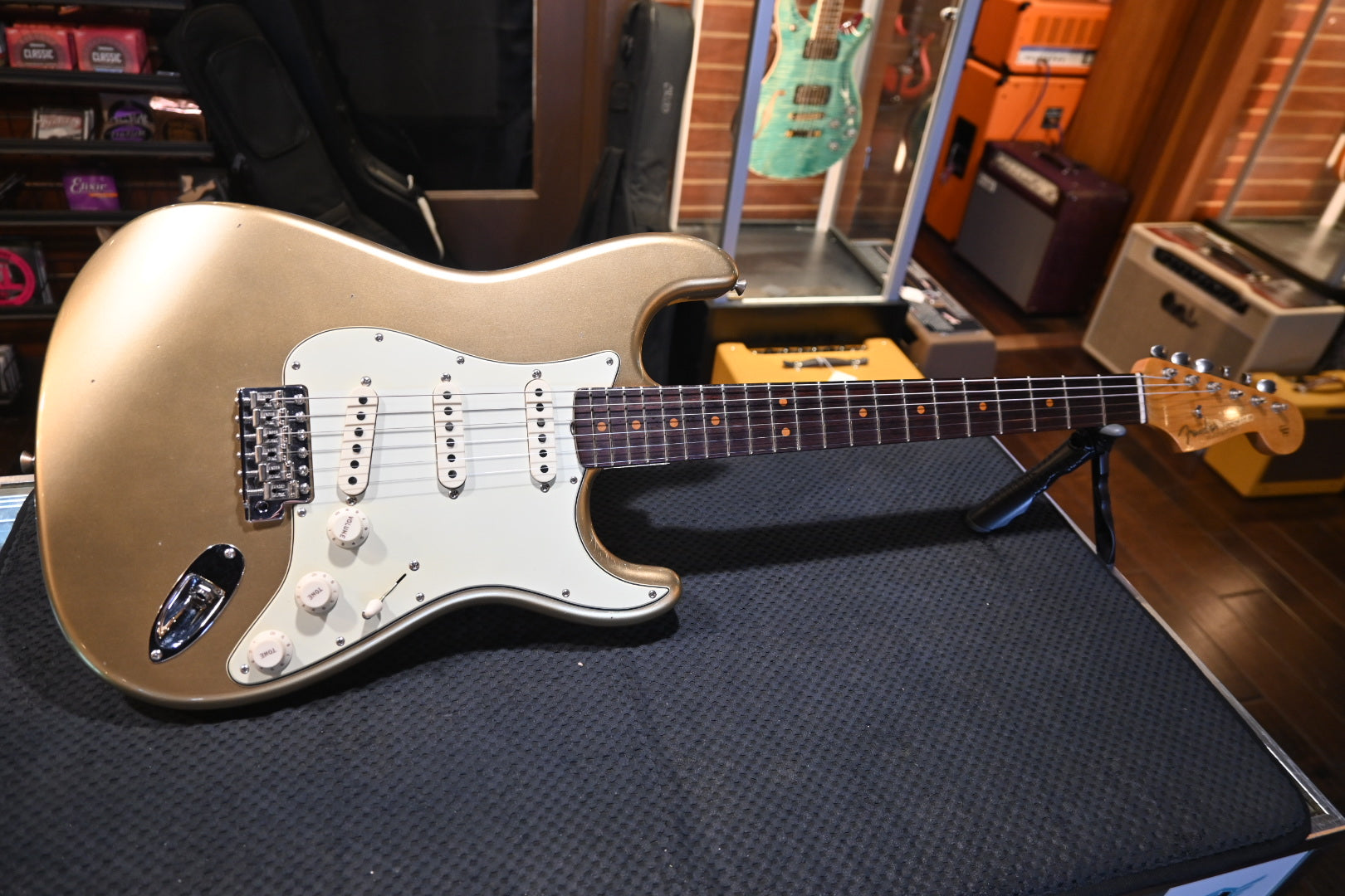 Fender Custom Shop LTD 1964 Stratocaster Journeyman 2022 - Aged Aztec Gold Guitar #0094 - Danville Music