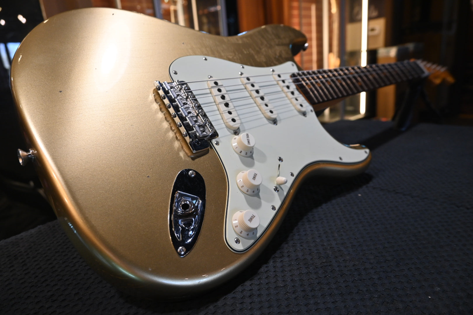 Fender Custom Shop LTD 1964 Stratocaster Journeyman 2022 - Aged Aztec Gold Guitar #0094 - Danville Music