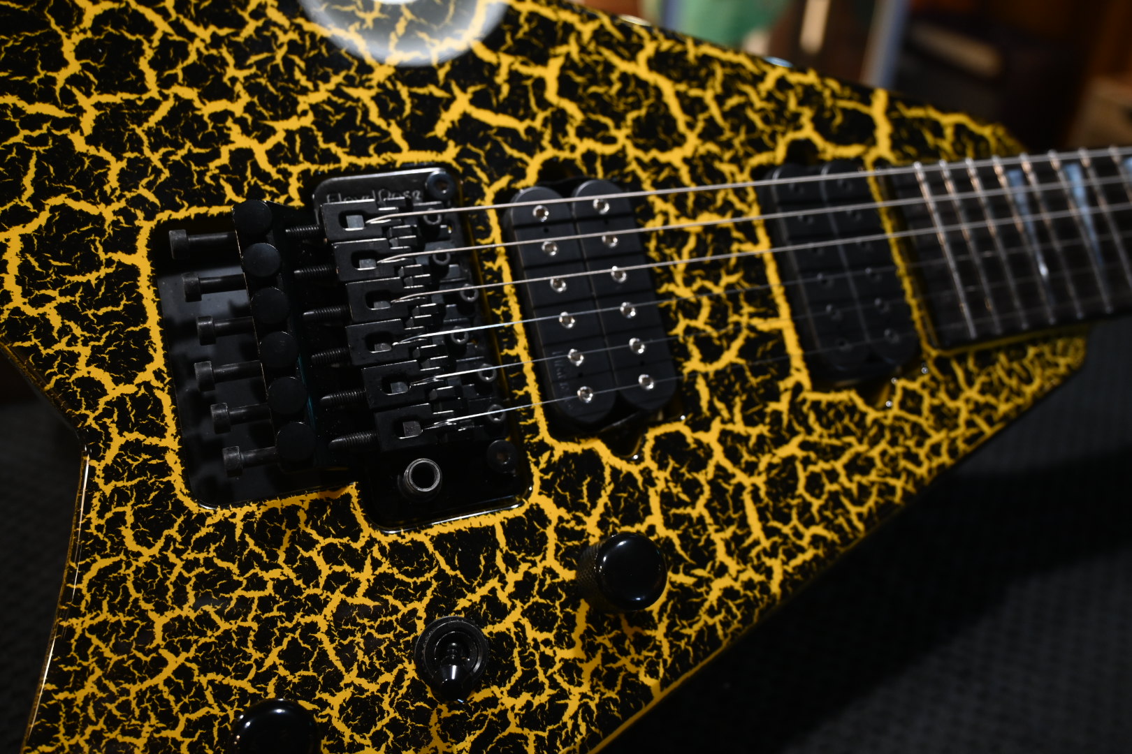 Jackson Custom Shop Randy Rhoads RR24 2H FR 2024 - Black Yellow Crackle Guitar #3862 - Danville Music