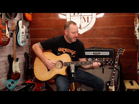 Taylor Custom GA Grand Auditorium Bearclaw Spruce/Big Leaf Maple