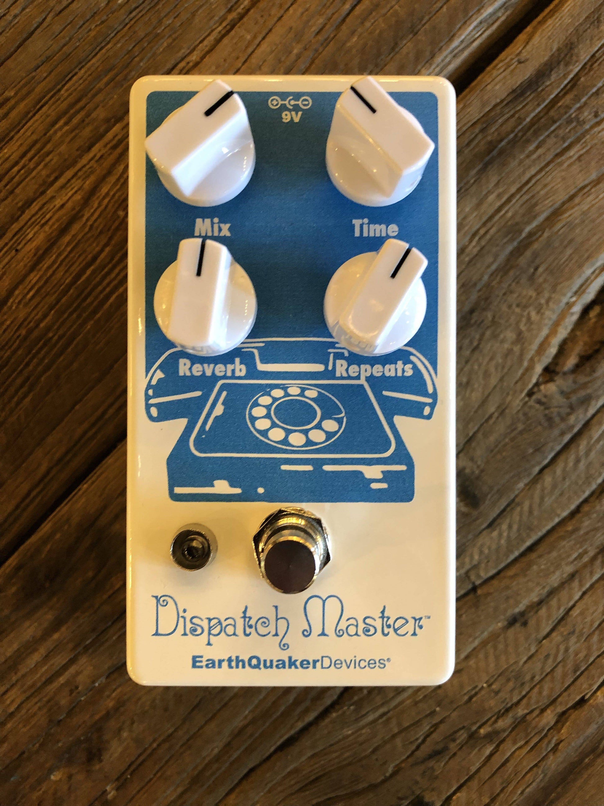 delay and reverb pedal Earthquaker Devices Dispatch Master Digital Delay & Reverb – Danville Music